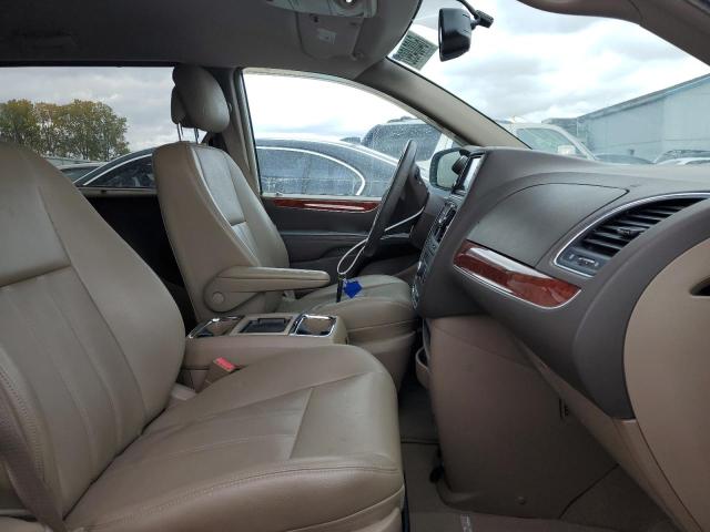 Photo 5 from auction – 2013 CHRYSLER TOWN & COU with VIN 2C4RC1BG8DR785572