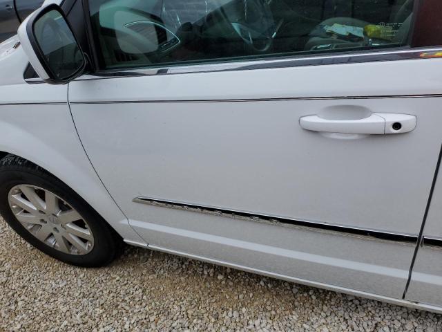 Photo 9 from auction – 2014 CHRYSLER TOWN & COU with VIN 2C4RC1BG8ER164141