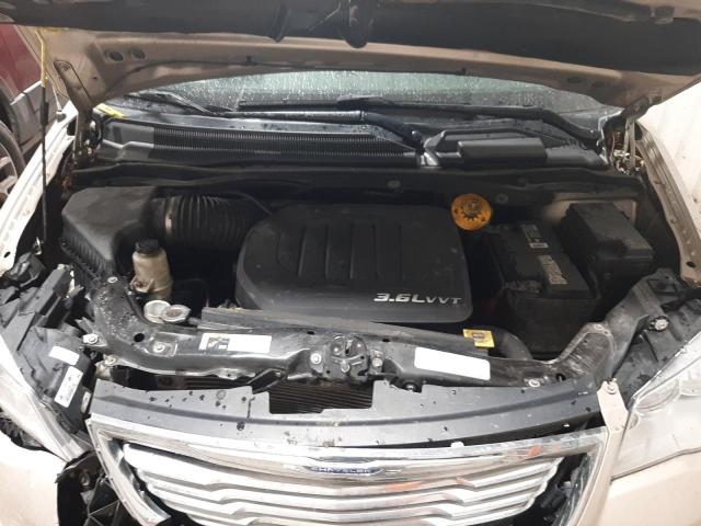 Photo 7 from auction – 2016 CHRYSLER TOWN & COU with VIN 2C4RC1BG4GR205223