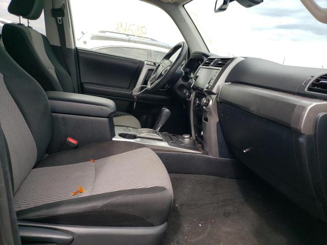Photo 5 from auction – 2020 TOYOTA 4RUNNER SR with VIN JTEBU5JR5L5745062