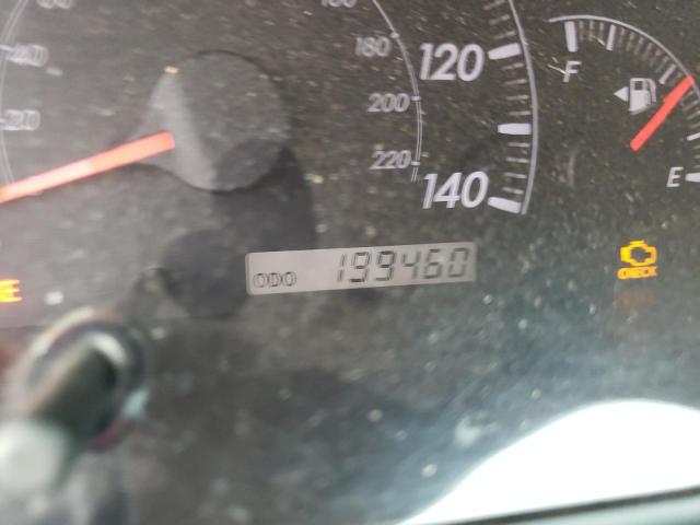 Photo 8 from auction – 2005 TOYOTA CAMRY LE with VIN JTDBE30K153000236