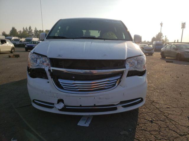 Photo 9 from auction – 2016 CHRYSLER TOWN & COU with VIN 2C4RC1BG7GR215048