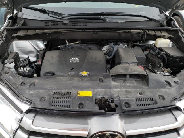 Photo 7 from auction – 2017 TOYOTA HIGHLANDER with VIN 5TDBZRFH0HS450160