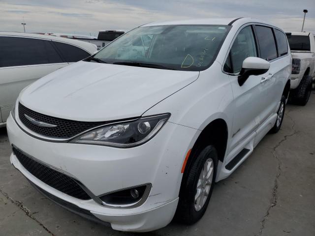 Photo 2 from auction – 2017 CHRYSLER PACIFICA T with VIN 2C4RC1BG8HR796559