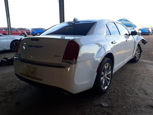 Photo 4 from auction – 2018 CHRYSLER 300 LIMITE with VIN 2C3CCAKG0JH226674