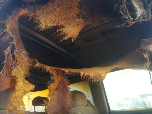 Photo 9 from auction – 1999 CHEVROLET SILVERADO with VIN 2GCEK19T6X1123190
