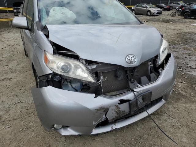 Photo 9 from auction – 2017 TOYOTA SIENNA XLE with VIN 5TDYZ3DC2HS852406