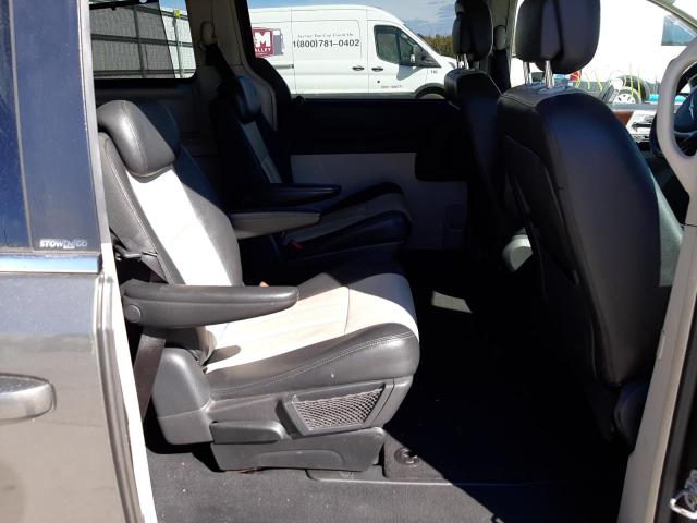 Photo 6 from auction – 2010 CHRYSLER TOWN & COU with VIN 2A4RR8D16AR399058