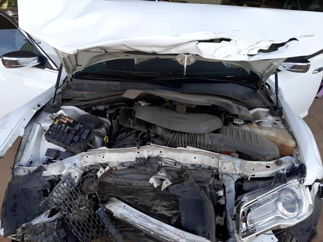 Photo 7 from auction – 2018 CHRYSLER 300 LIMITE with VIN 2C3CCAKG0JH226674
