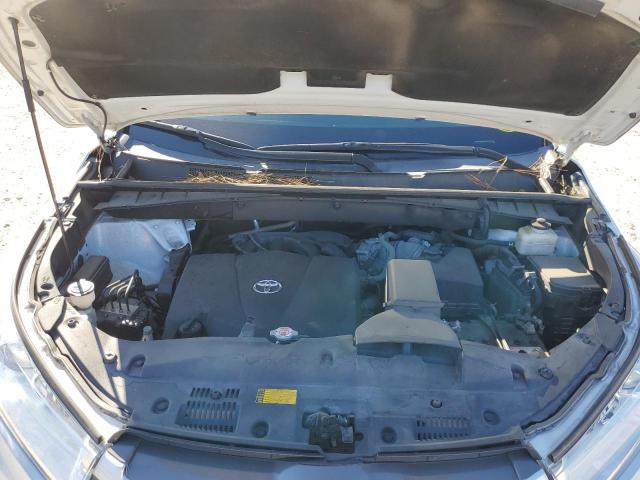 Photo 7 from auction – 2018 TOYOTA HIGHLANDER with VIN 5TDKZRFH1JS535451