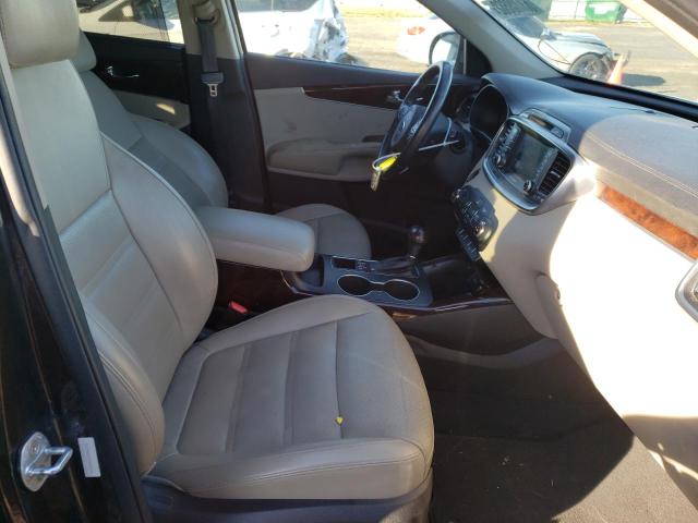Photo 5 from auction – 2017 KIA SORENTO EX with VIN 5XYPHDA57HG282118