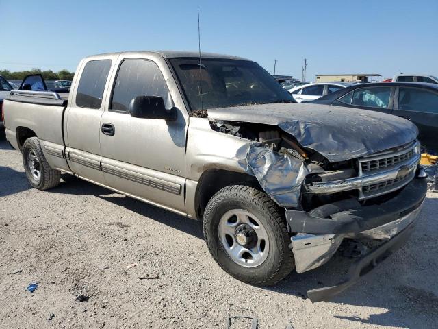 CHEVROLET SILVERADO 2002 with VIN 2GCEC19WX21410449 - Photo from auction