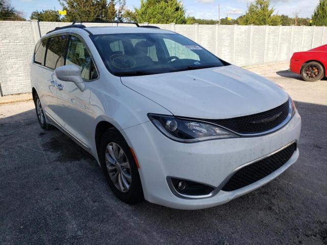 CHRYSLER PACIFICA T 2017 with VIN 2C4RC1BG7HR621056 - Photo from auction
