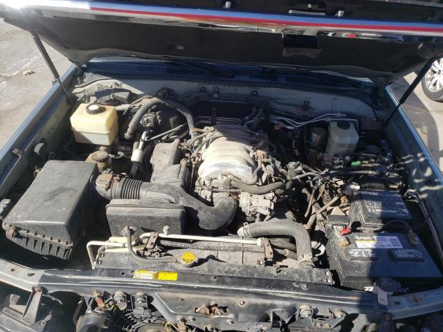 Photo 7 from auction – 2001 LEXUS LX 470 with VIN JTJHT00W513504068