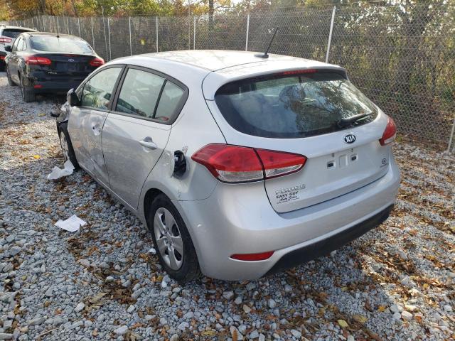 Photo 3 from auction – 2017 KIA FORTE LX with VIN KNAFK5A81H5682632