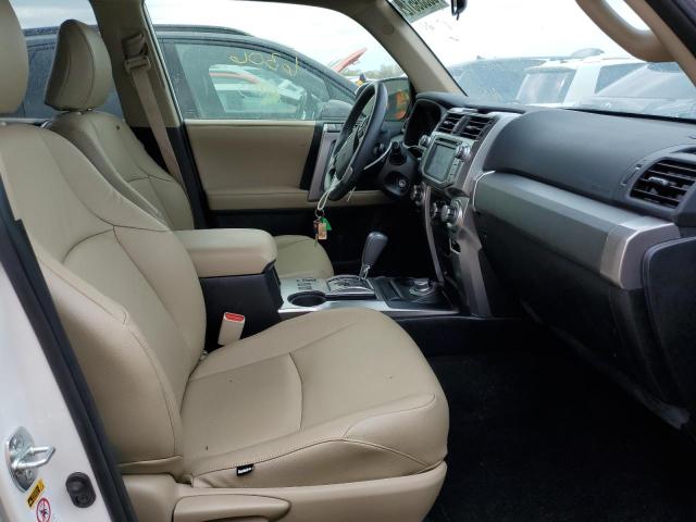Photo 5 from auction – 2018 TOYOTA 4RUNNER SR with VIN JTEBU5JR2J5597613