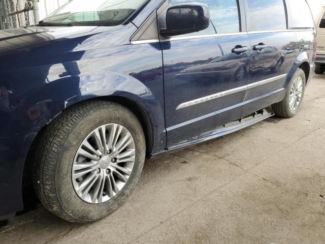 Photo 9 from auction – 2016 CHRYSLER TOWN & COU with VIN 2C4RC1CG8GR127012
