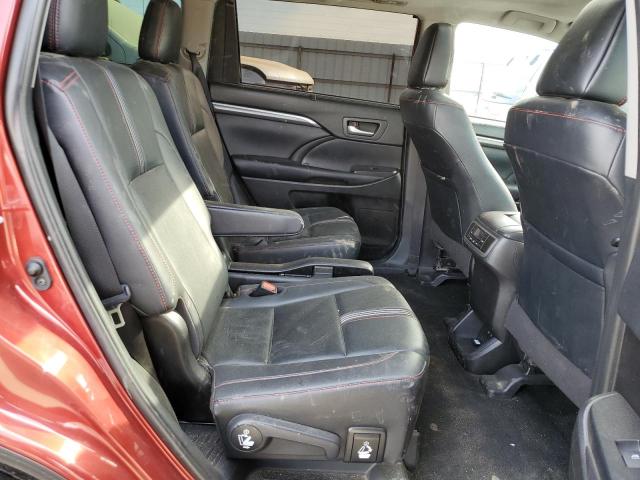 Photo 6 from auction – 2019 TOYOTA HIGHLANDER with VIN 5TDKZRFH0KS552596