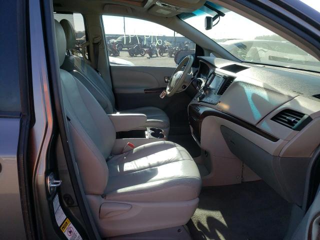 Photo 5 from auction – 2011 TOYOTA SIENNA XLE with VIN 5TDDK3DC5BS010203