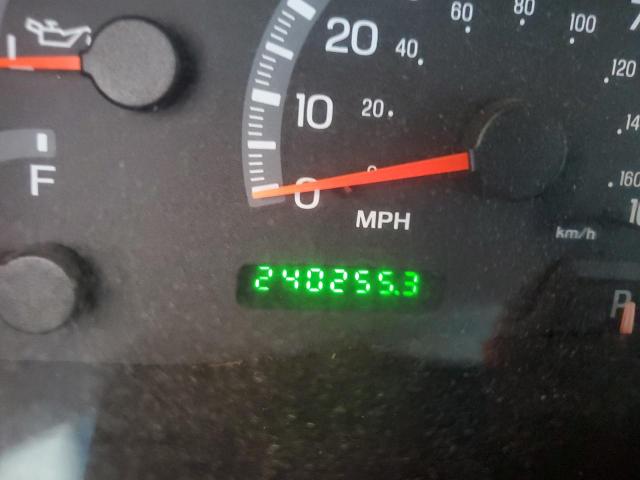 Photo 8 from auction – 2002 FORD F150 with VIN 1FTRX17L92NB45892