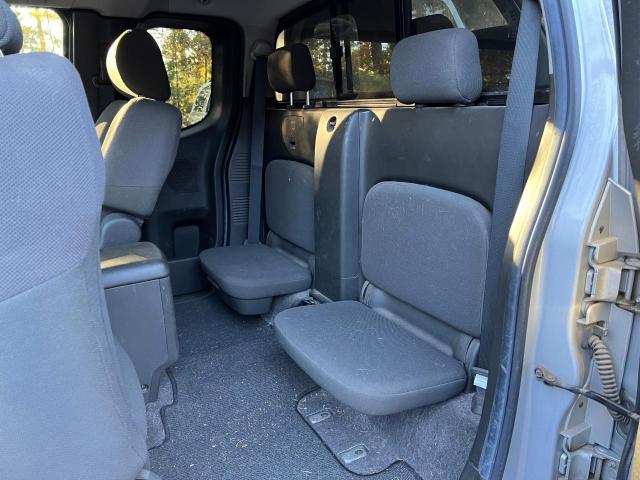 Photo 6 from auction – 2005 NISSAN FRONTIER K with VIN 1N6BD06T05C462592
