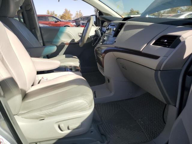 Photo 5 from auction – 2012 TOYOTA SIENNA XLE with VIN 5TDYK3DC6CS181397