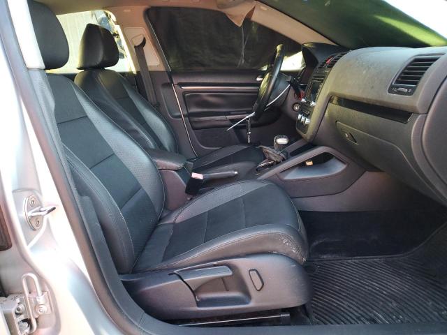 Photo 5 from auction – 2010 VOLKSWAGEN JETTA WOLF with VIN 3VWRA7AJ0AM088239
