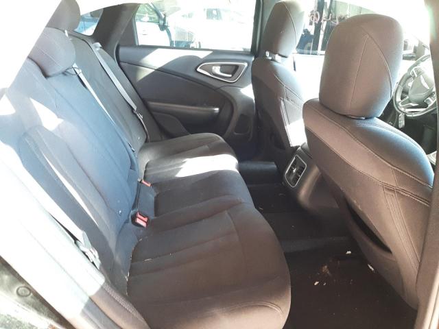 Photo 6 from auction – 2015 CHRYSLER 200 LIMITE with VIN 1C3CCCAB5FN689328