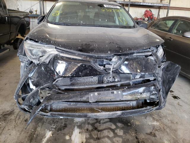 Photo 9 from auction – 2017 TOYOTA RAV4 LE with VIN 2T3BFREV0HW560107