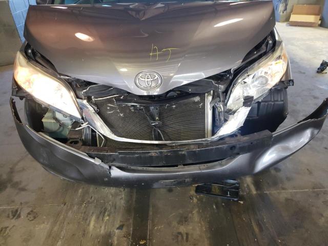Photo 7 from auction – 2012 TOYOTA SIENNA LE with VIN 5TDKK3DC1CS214814