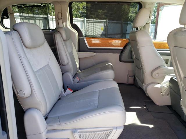 Photo 6 from auction – 2008 CHRYSLER TOWN & COU with VIN 2A8HR64X28R754353
