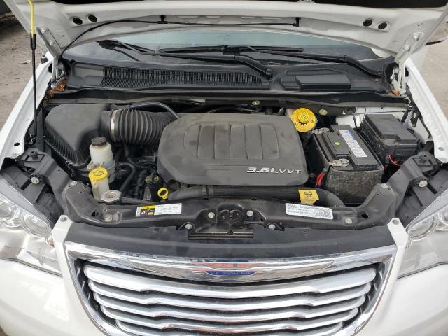 Photo 7 from auction – 2016 CHRYSLER TOWN & COU with VIN 2C4RC1GG1GR167524