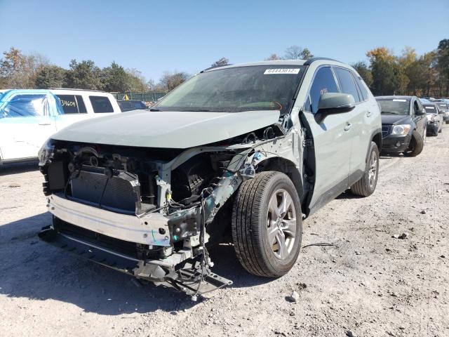 Photo 2 from auction – 2022 TOYOTA RAV4 XLE with VIN JTMRWRFV5ND143457