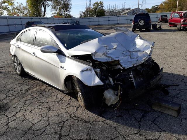 HYUNDAI SONATA HYB 2015 with VIN KMHEC4A43FA135591 - Photo from auction