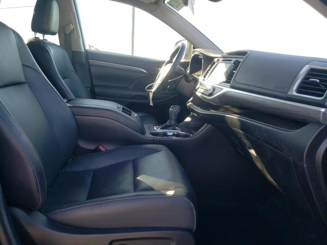 Photo 5 from auction – 2018 TOYOTA HIGHLANDER with VIN 5TDDZRFH0JS903644