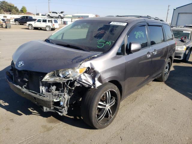 Photo 2 from auction – 2011 TOYOTA SIENNA XLE with VIN 5TDDK3DC5BS010203