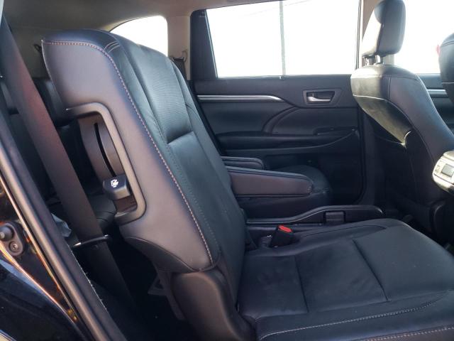 Photo 6 from auction – 2018 TOYOTA HIGHLANDER with VIN 5TDDZRFH0JS903644