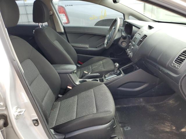Photo 5 from auction – 2017 KIA FORTE LX with VIN KNAFK5A80H5719220