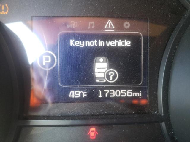 Photo 8 from auction – 2017 KIA SEDONA LX with VIN KNDMB5C19H6253968
