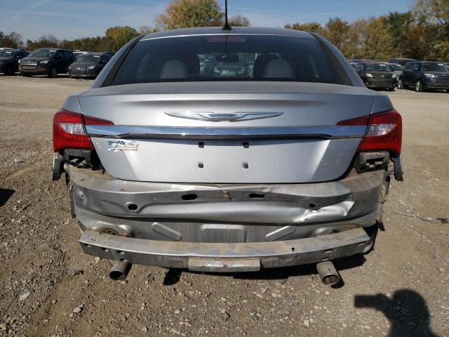 Foto 9 de la subasta – 2013 CHRYSLER 200 LX con VIN 1C3CCBAG1DN729097