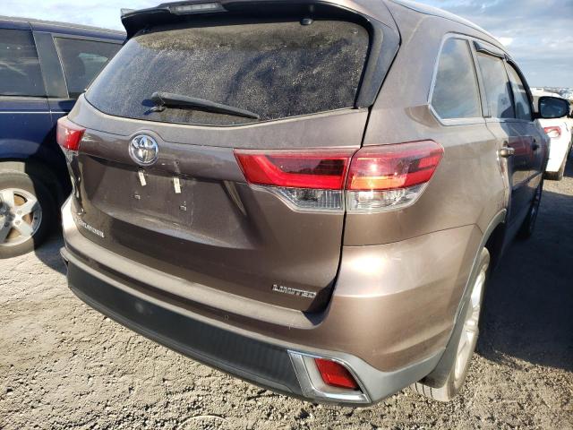 Photo 4 from auction – 2017 TOYOTA HIGHLANDER with VIN 5TDYZRFH3HS218629