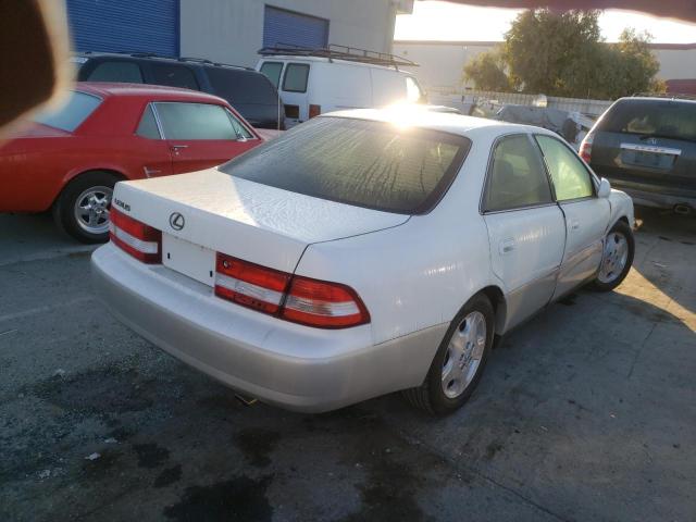 Photo 4 from auction – 2000 LEXUS ES 300 with VIN JT8BF28G3Y0262061