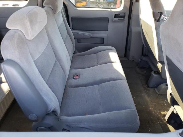 Photo 6 from auction – 2004 FORD FREESTAR S with VIN 2FMZA506X4BA82602