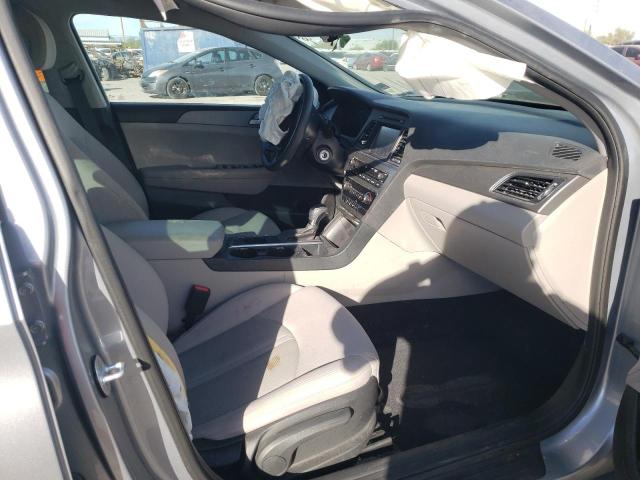 Photo 5 from auction – 2017 HYUNDAI SONATA SE with VIN 5NPE24AF4HH559740
