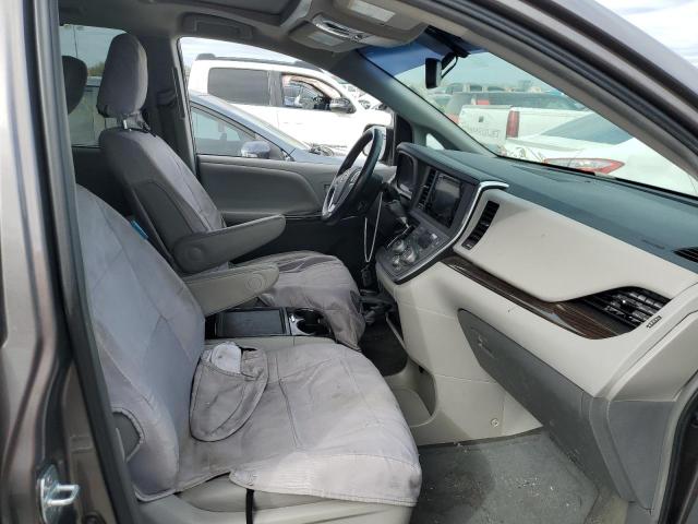 Photo 5 from auction – 2016 TOYOTA SIENNA XLE with VIN 5TDYK3DC8GS718924