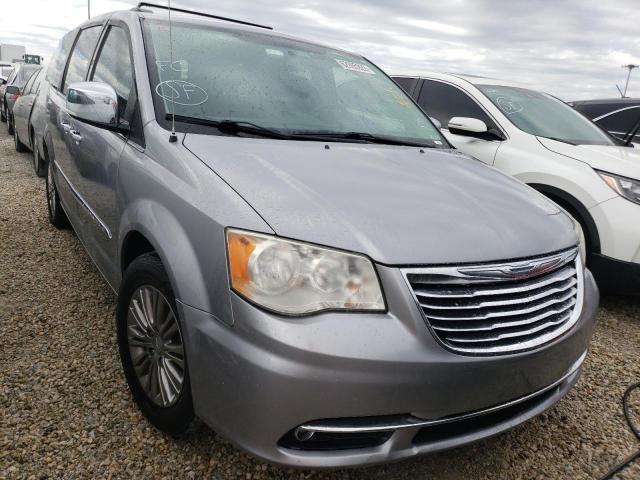 CHRYSLER TOWN & COU 2015 with VIN 2C4RC1CG5FR514180 - Photo from auction