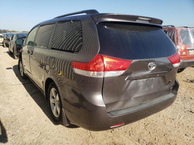 Photo 3 from auction – 2013 TOYOTA SIENNA LE with VIN 5TDKK3DC7DS324798