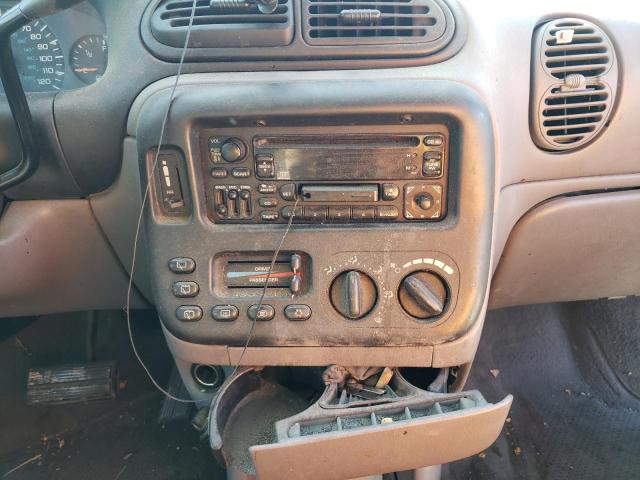 Photo 9 from auction – 2000 DODGE GRAND CARA with VIN 1B4GP44R6YB670143