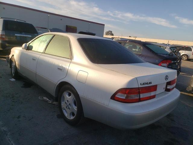 Photo 3 from auction – 2000 LEXUS ES 300 with VIN JT8BF28G3Y0262061