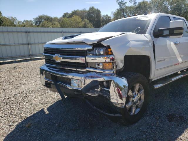 Photo 9 from auction – 2017 CHEVROLET SILVERADO with VIN 1GC1KWEY1HF208011